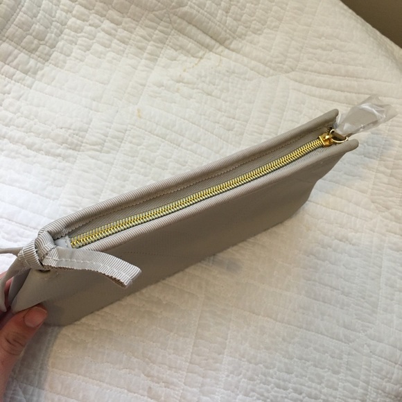 NWOT Burberry Cosmetic Case / Pouch 100% AUTHENTIC - Picture 6 of 11